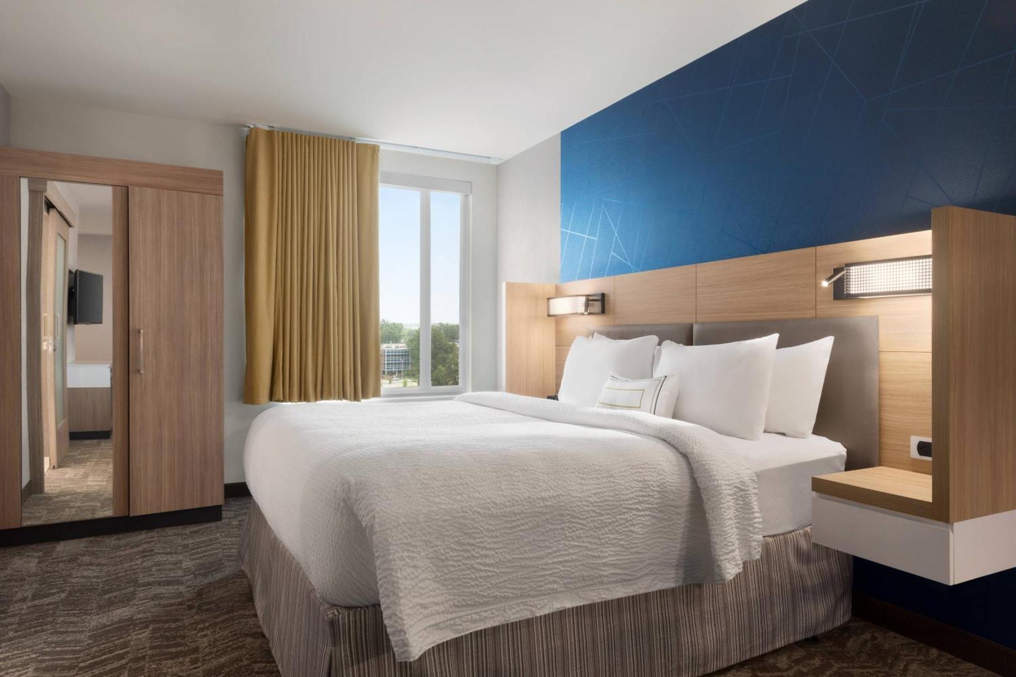 Springhill Suites By Marriott Milwaukee West/Вауватоса Екстер'єр фото