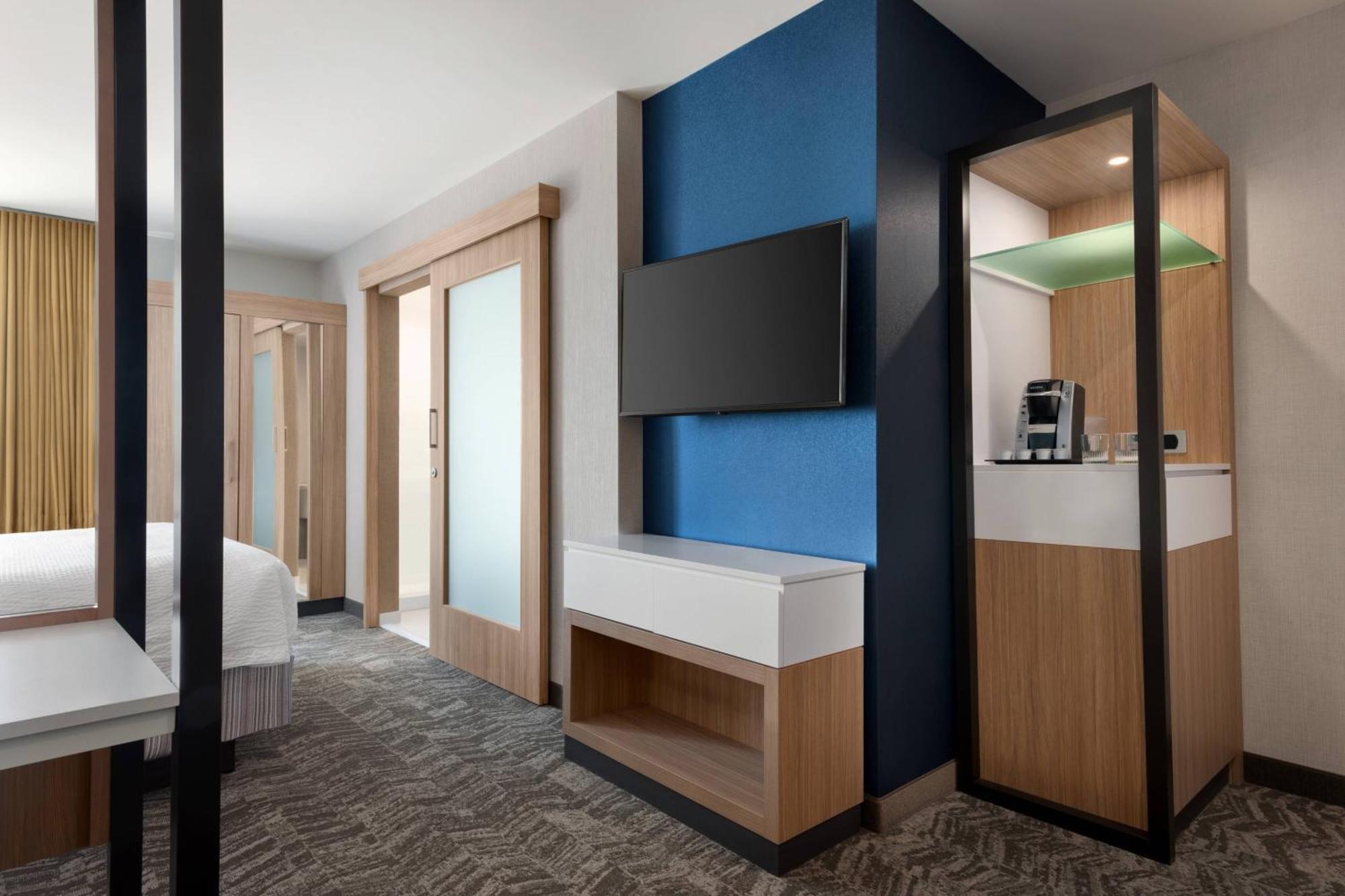 Springhill Suites By Marriott Milwaukee West/Вауватоса Екстер'єр фото