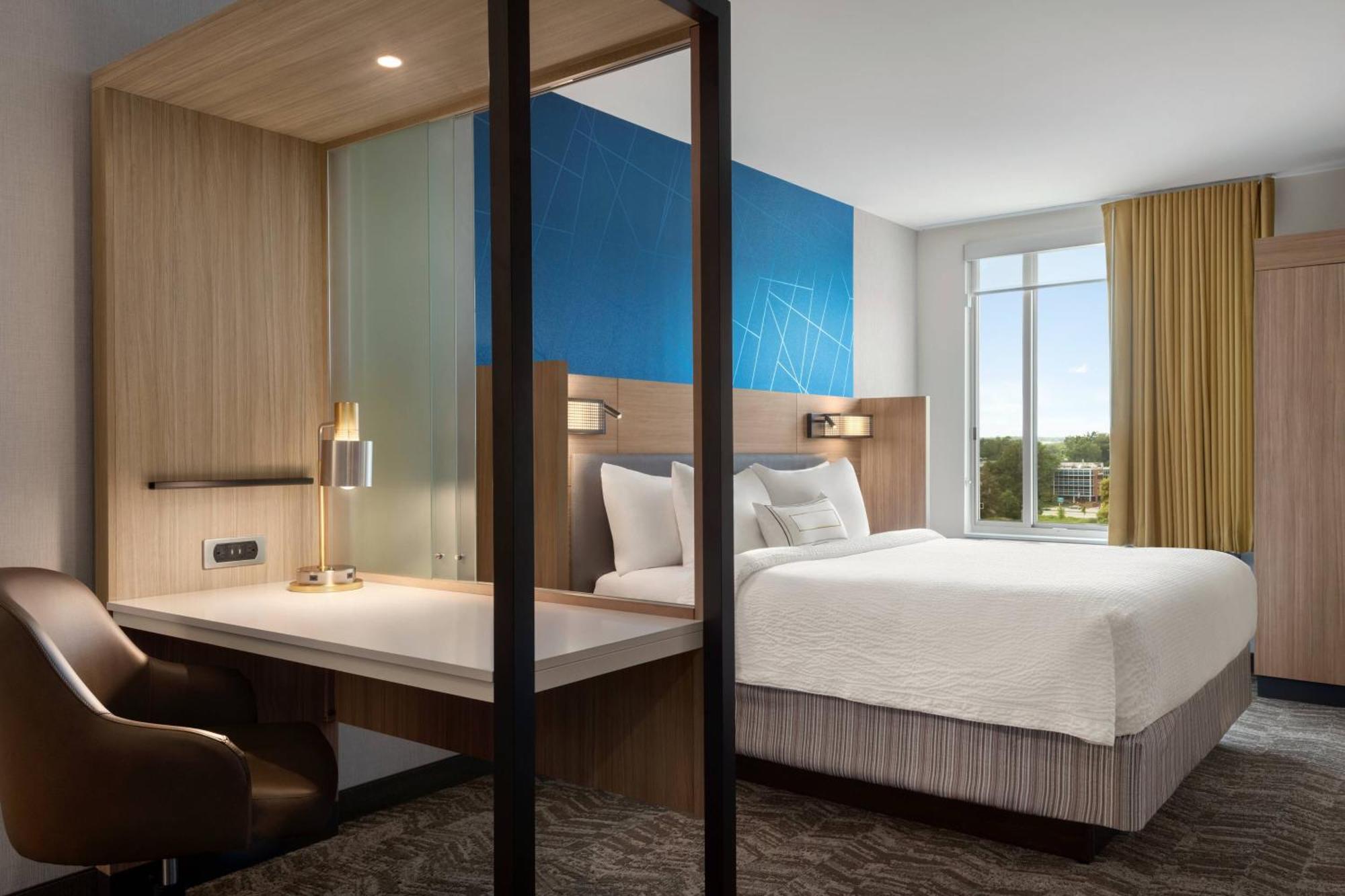 Springhill Suites By Marriott Milwaukee West/Вауватоса Екстер'єр фото