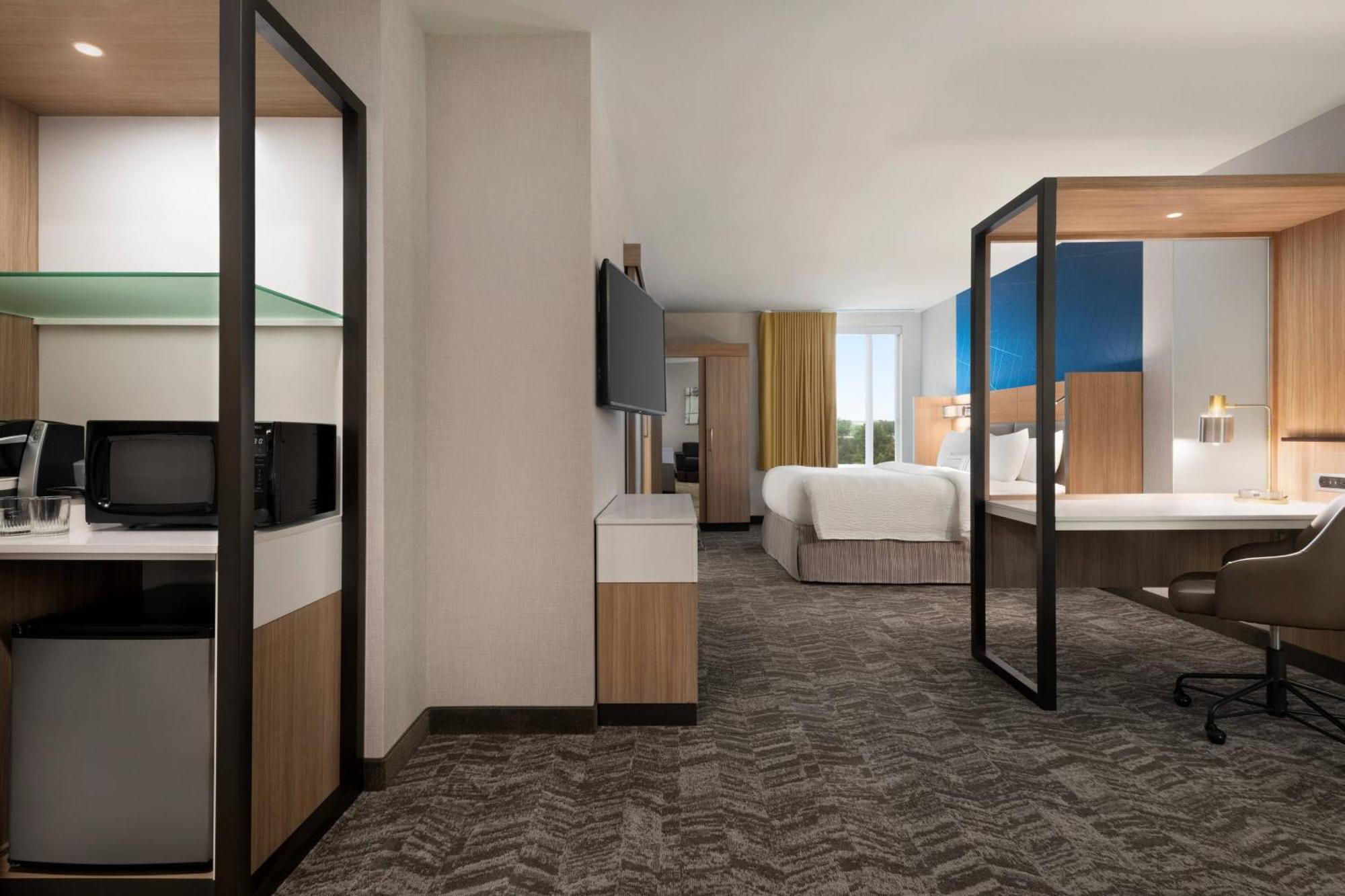Springhill Suites By Marriott Milwaukee West/Вауватоса Екстер'єр фото