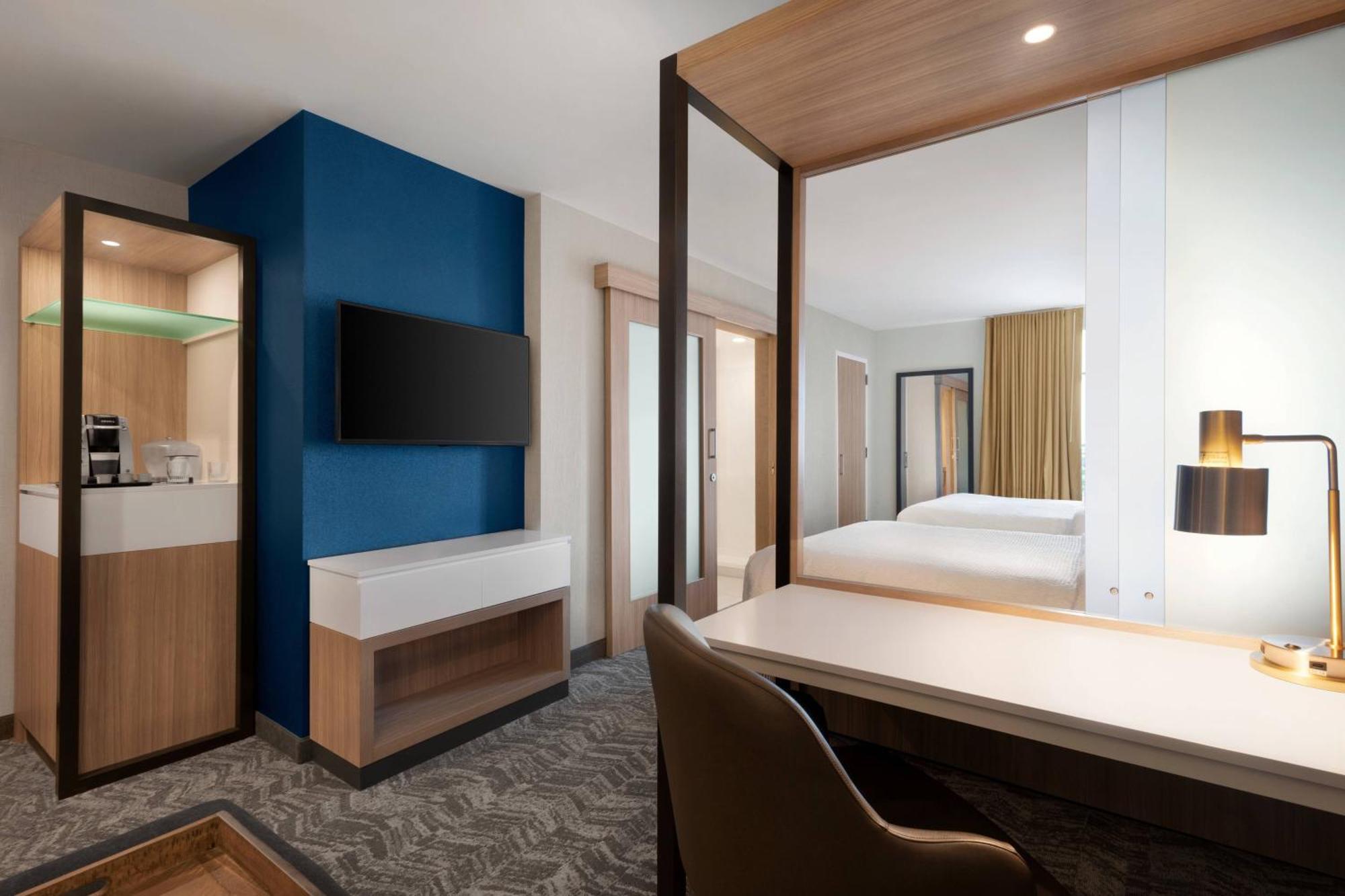 Springhill Suites By Marriott Milwaukee West/Вауватоса Екстер'єр фото